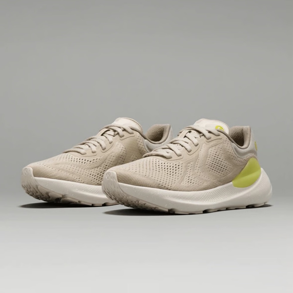 EUC Lululemon Womens Beyondfeel Running Shoe